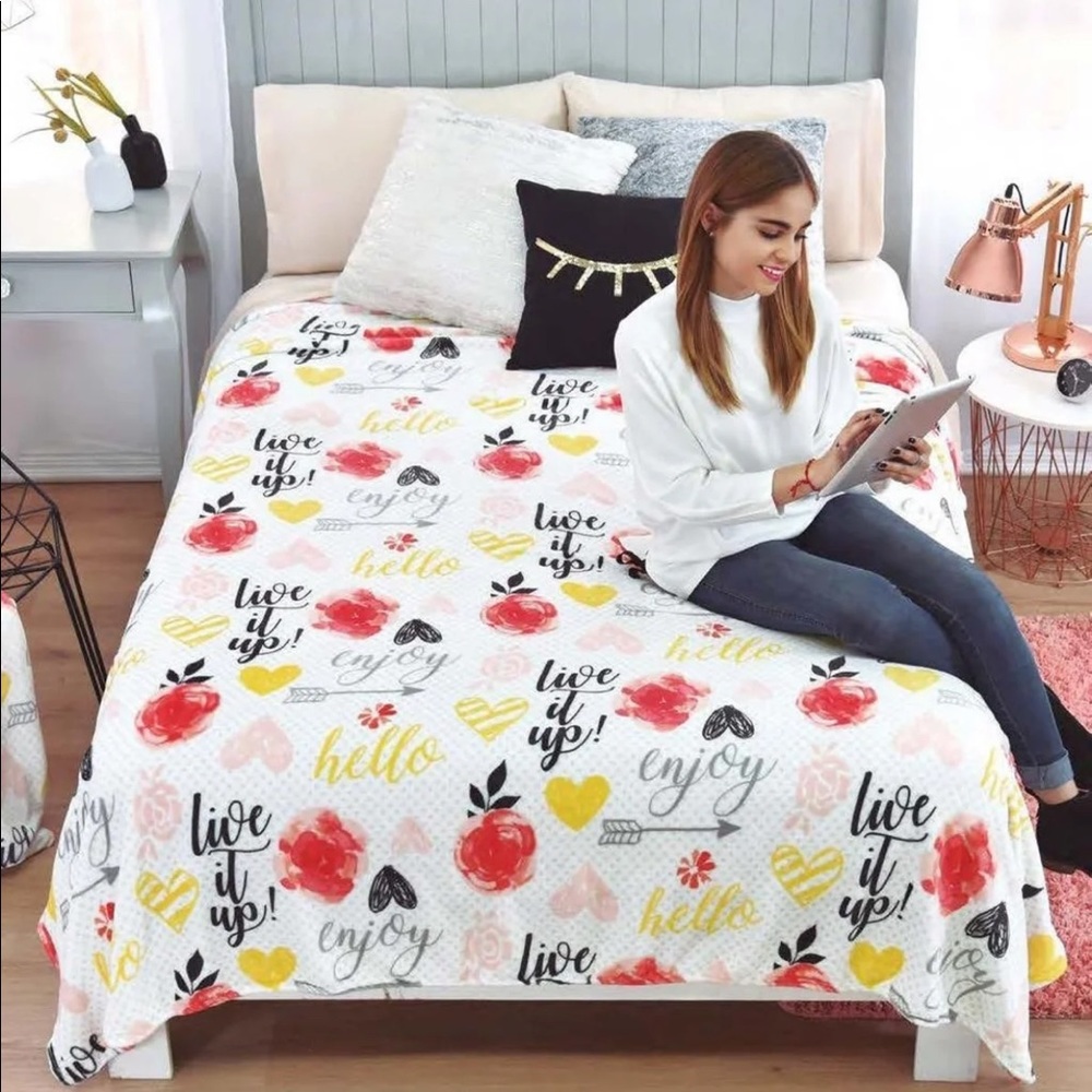 Vianney Light style Blanket